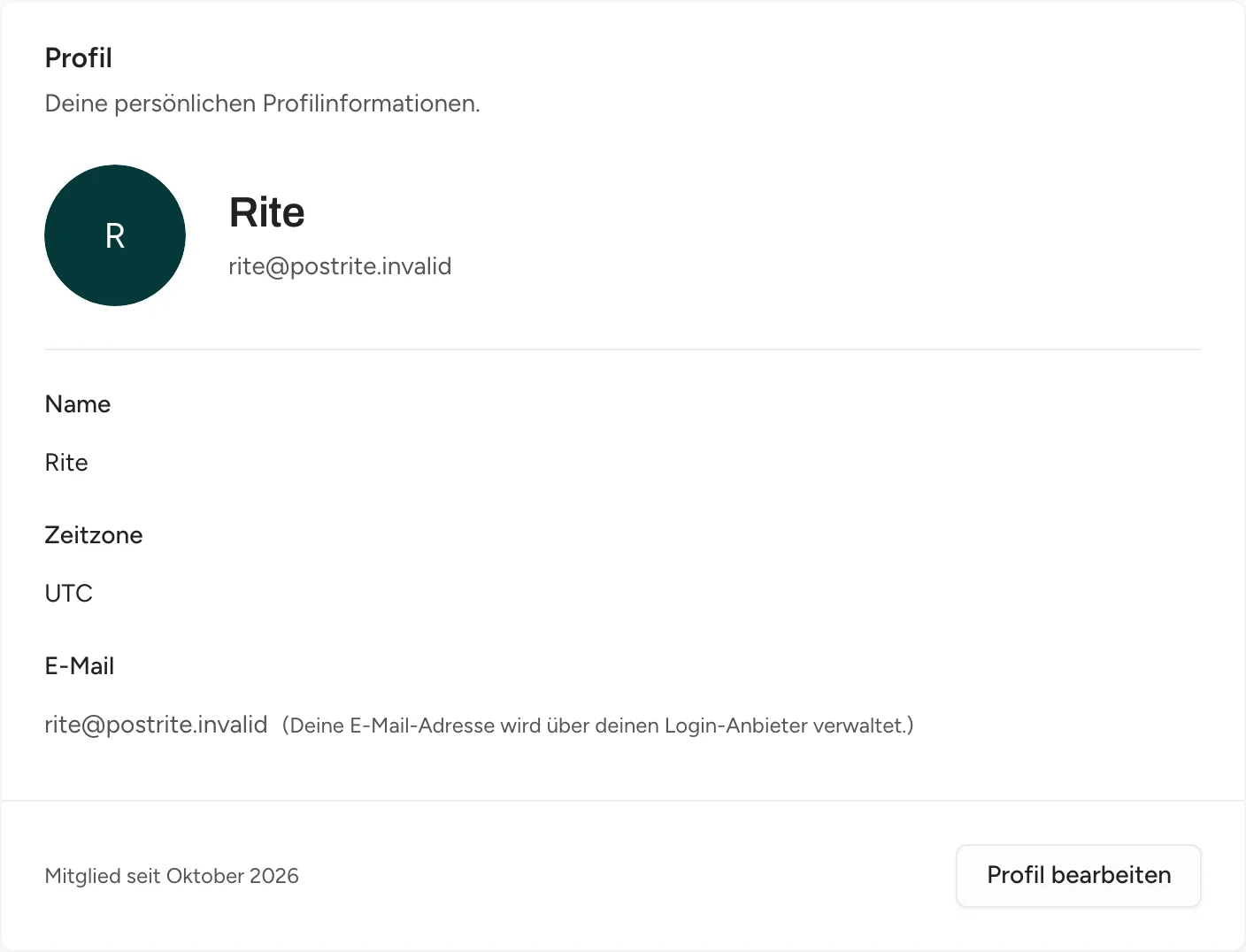 Die Karte Profil in den Kontoeinstellungen mit Name, Zeitzone und E-Mail-Adresse